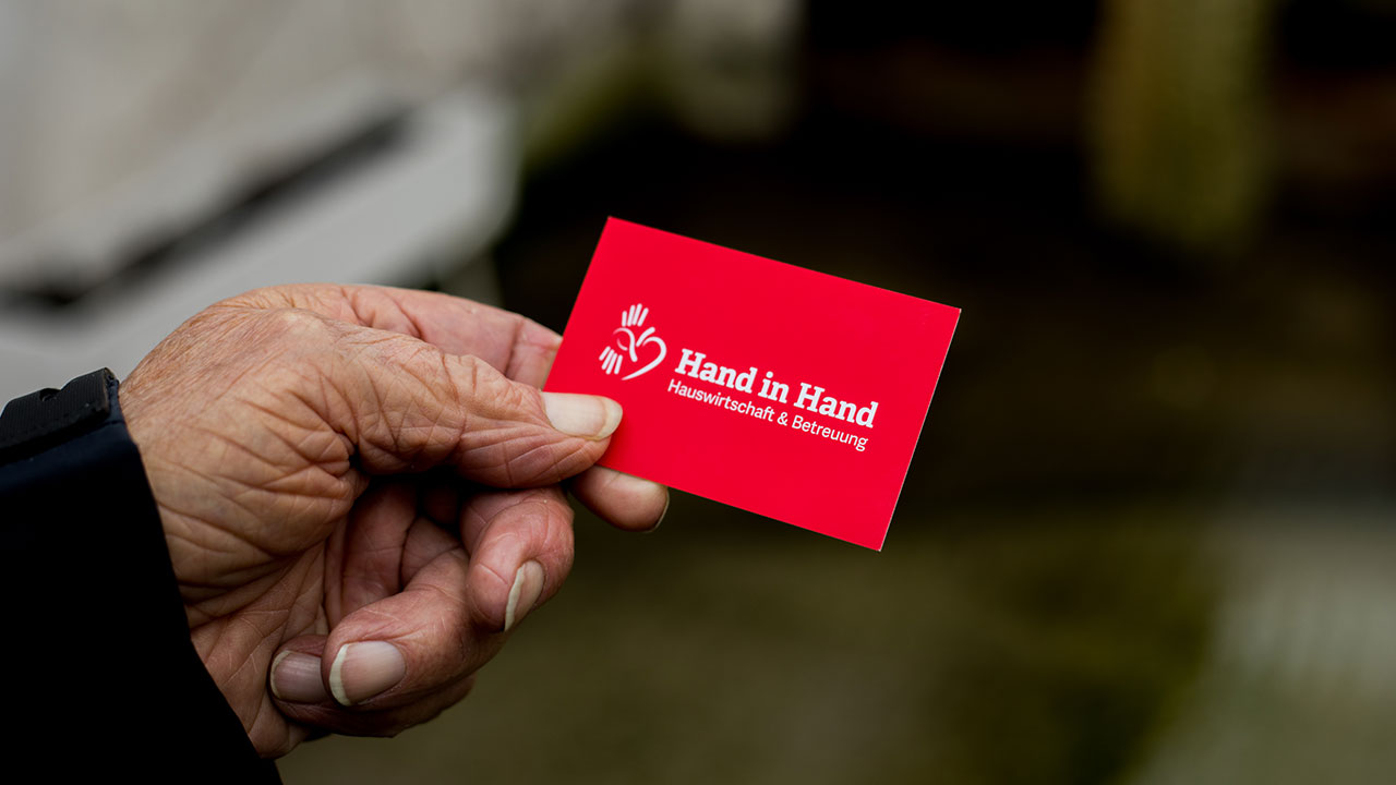 Hand in Hand • Hauswirtschaft & Betreuung Visitenkarten Hände